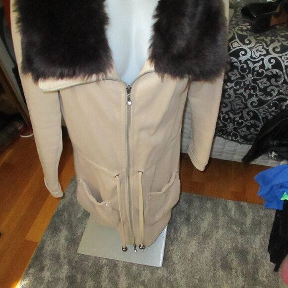 bcbgmaxazria long sweatshirt coat with removeable collar fau fur lg - Picture 1 of 6